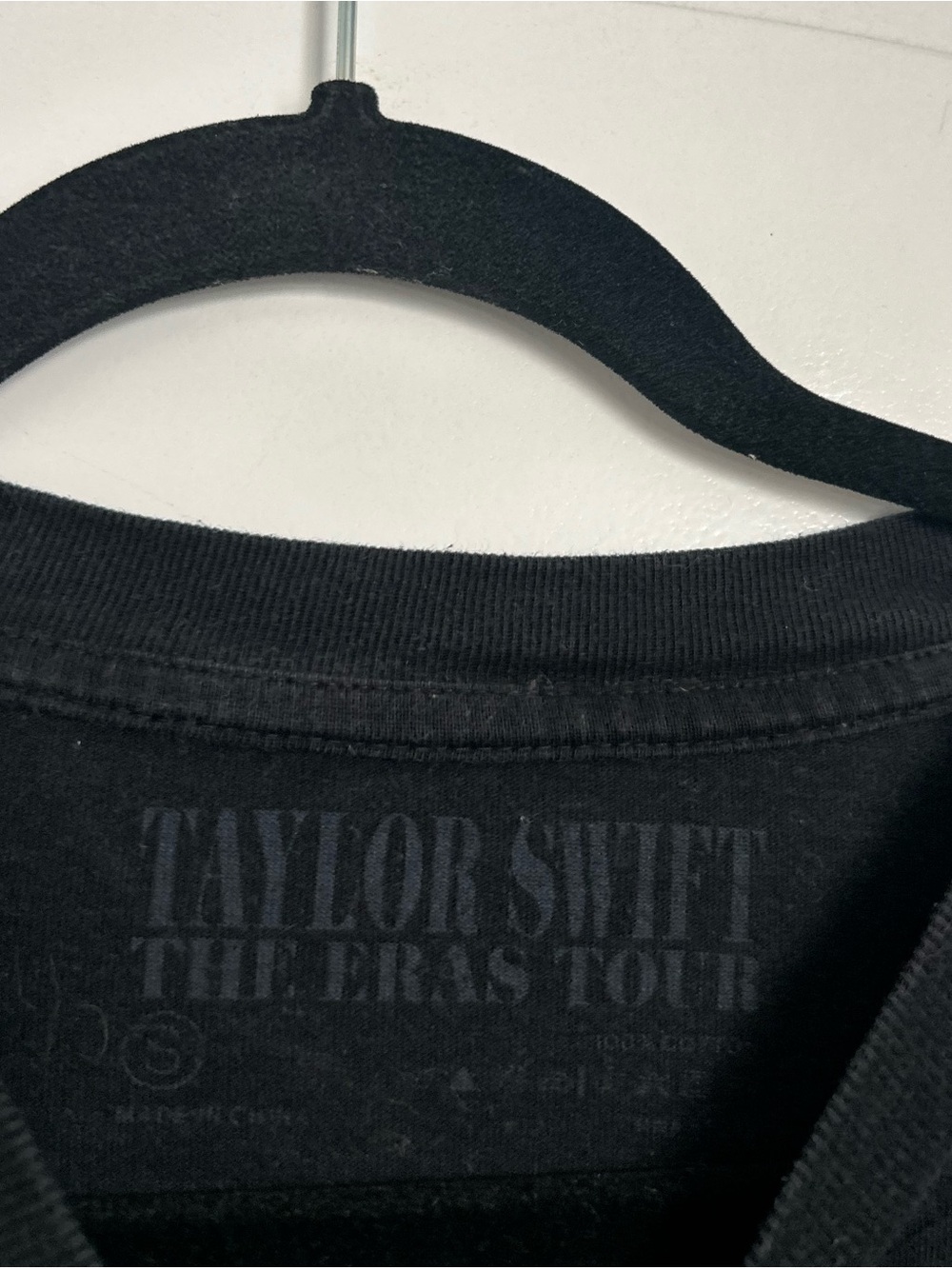 Taylor Swift 'The Eras Tour' Black Print TShirt Size Small Swiftie Cozy merch - Picture 6 of 10
